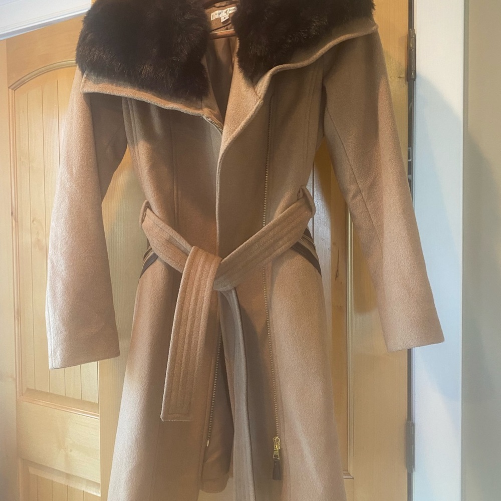 Beautiful camel and black Via Spiga wool coat